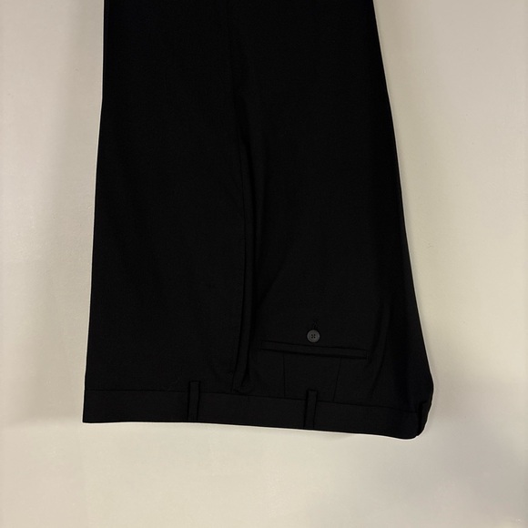 Andrew Mark New York Men’s Black 2 Piece Suit Size 48R Pants Size 42x32 - Picture 10 of 11